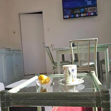 Am See, Zentral, Ruhig بريساغو